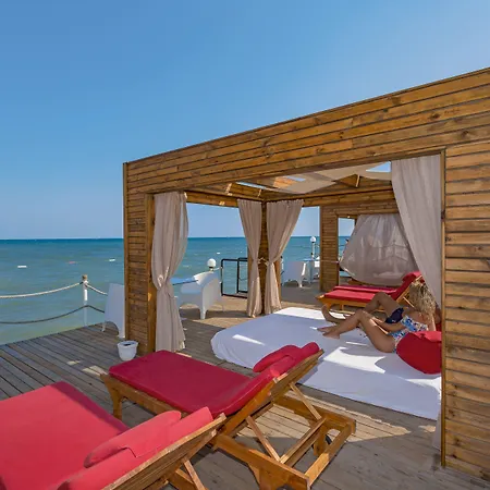 אתר נופש Adam & Eve - Adult Only באלאק